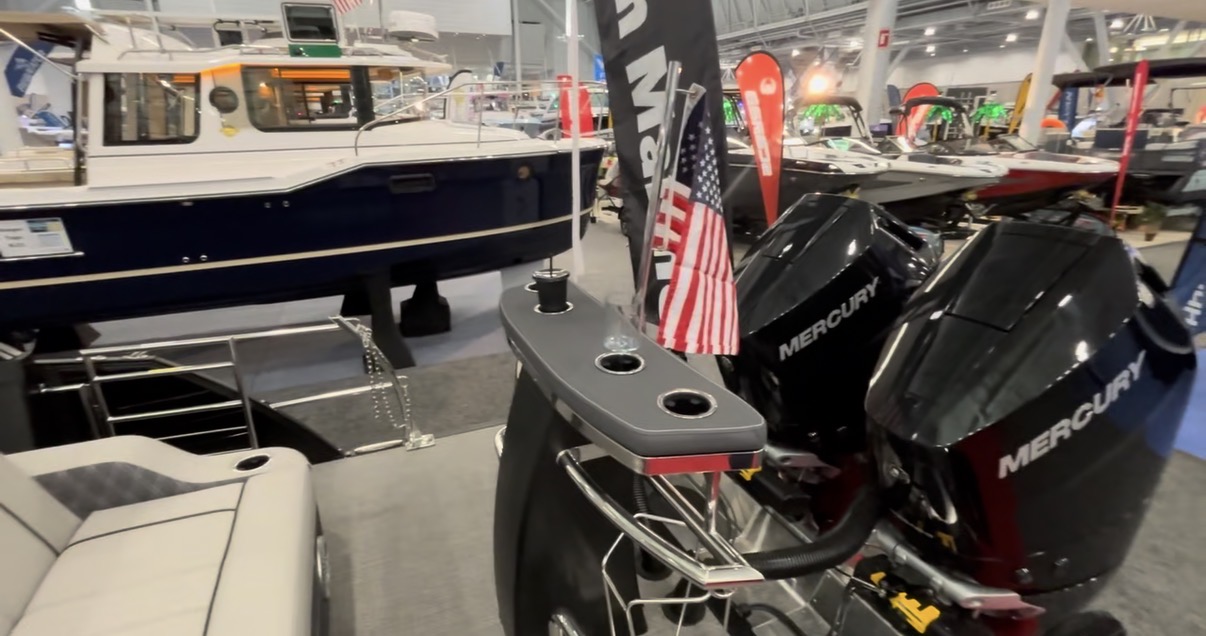 Dual Mercury outboard engines