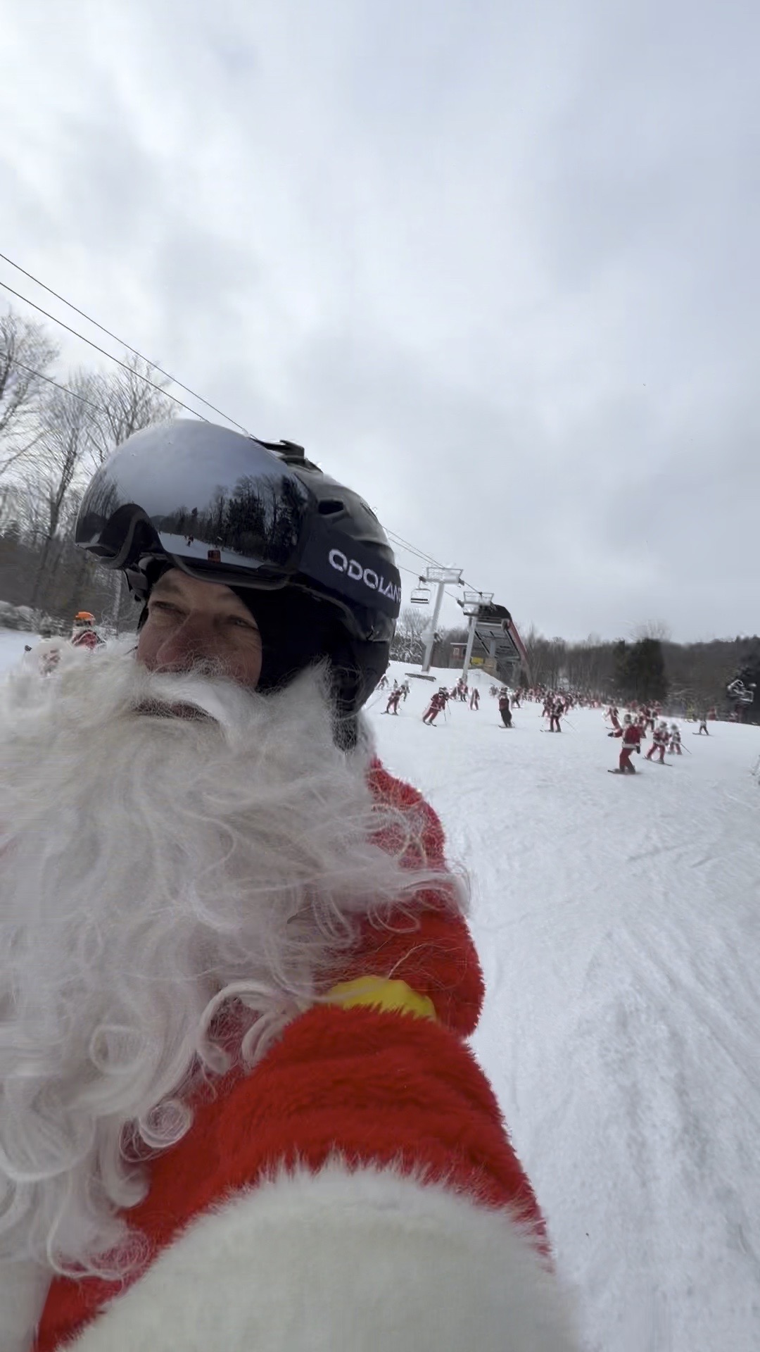 Selfie skiing as Santa